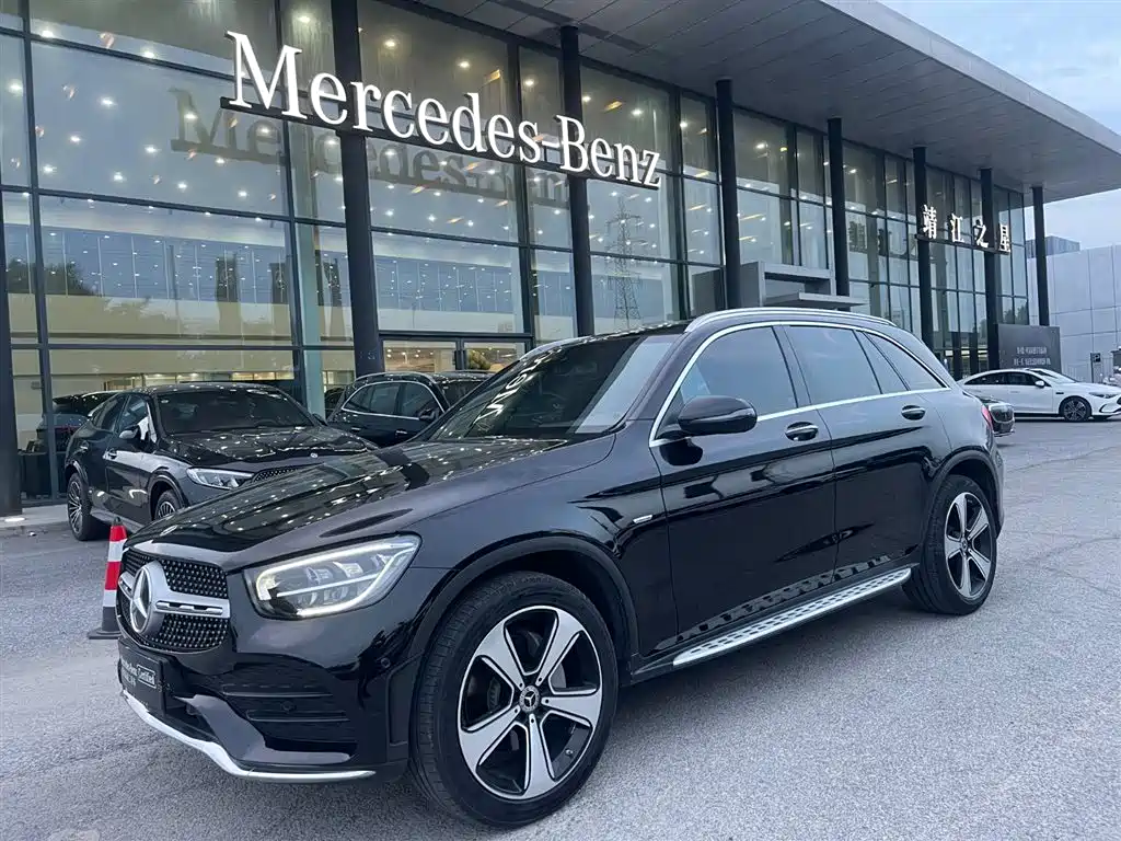 Mercedes-Benz GLC 2022 — фото 1