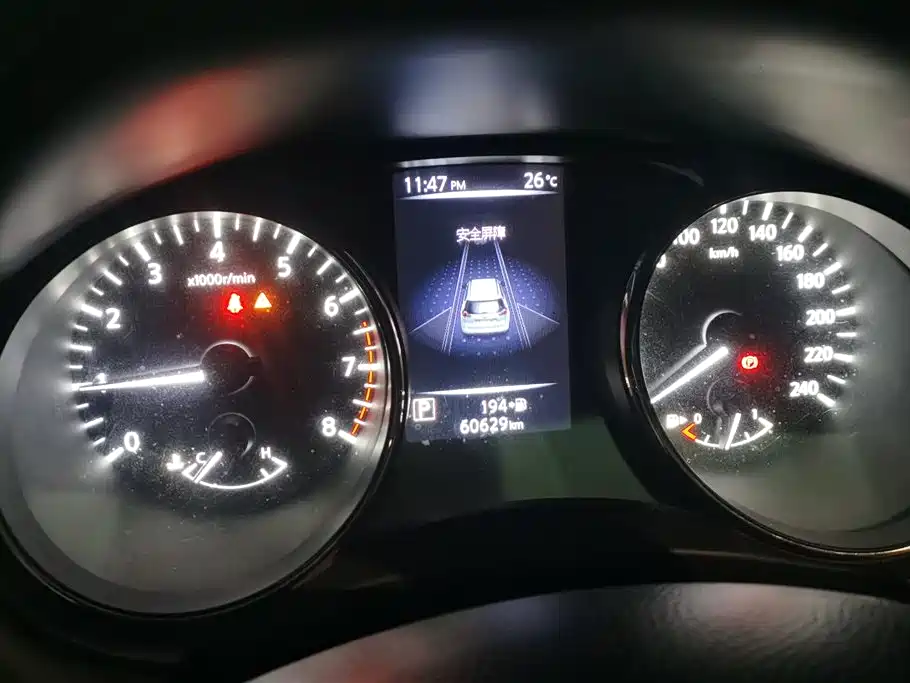 Nissan X-Trail 2018 — фото 14