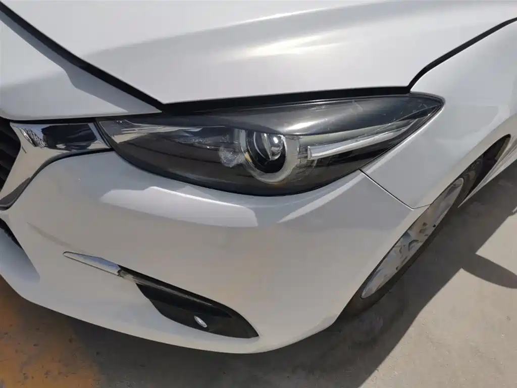Mazda 3 Axela 2019 — фото 24