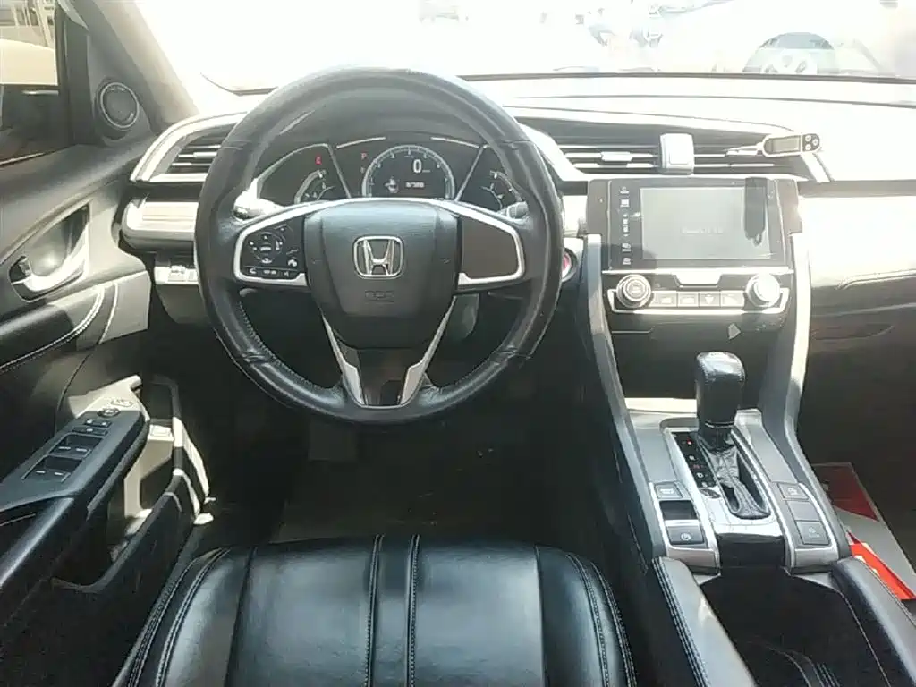 Honda Civic 2021 — фото 11