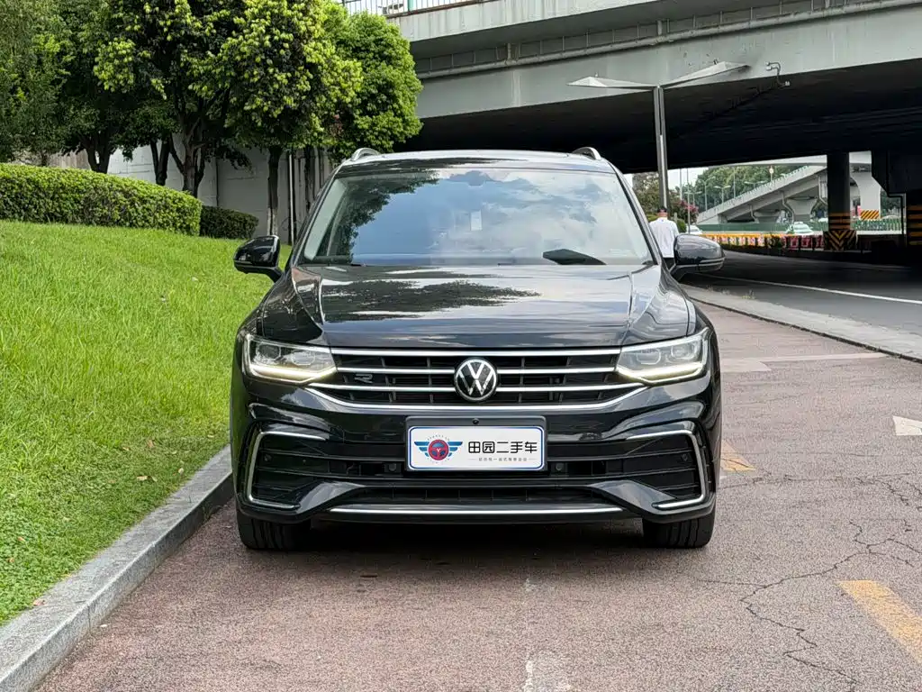 Volkswagen Tiguan L 2021 — фото 2