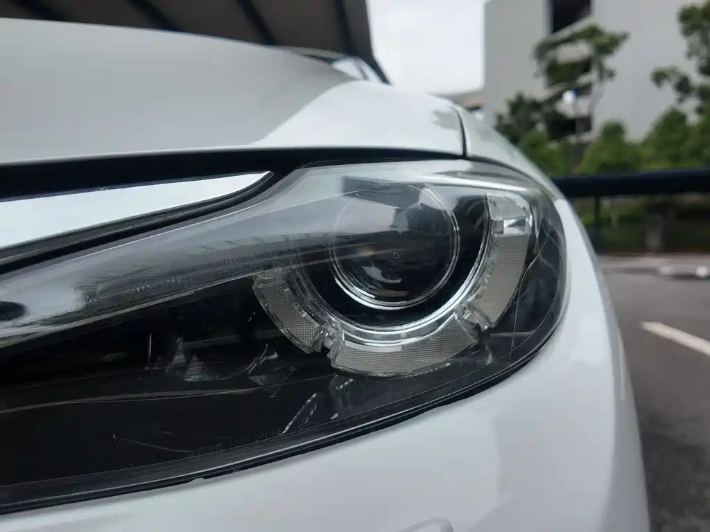 Mazda CX-4 2017 — фото 13