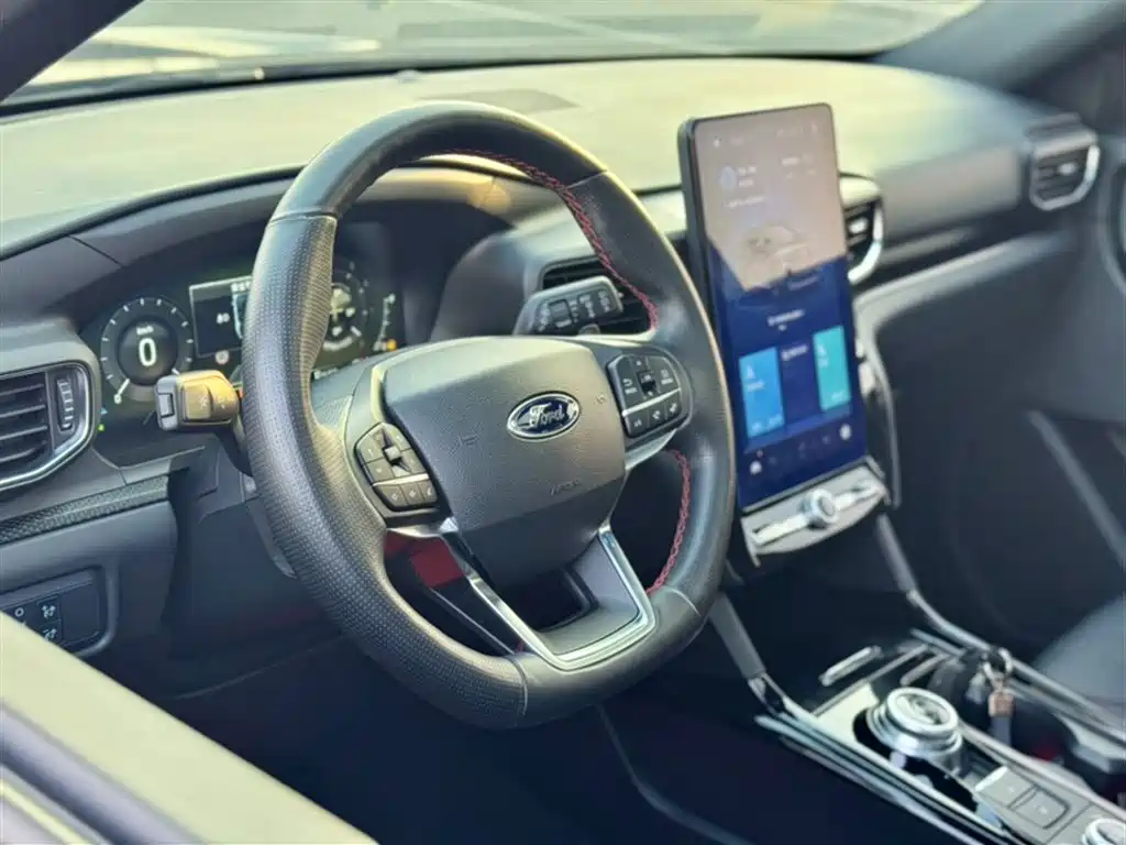 Ford Explorer 2022 — фото 18