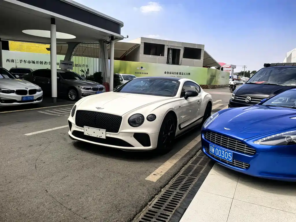 Bentley Continental 2021 — фото 1