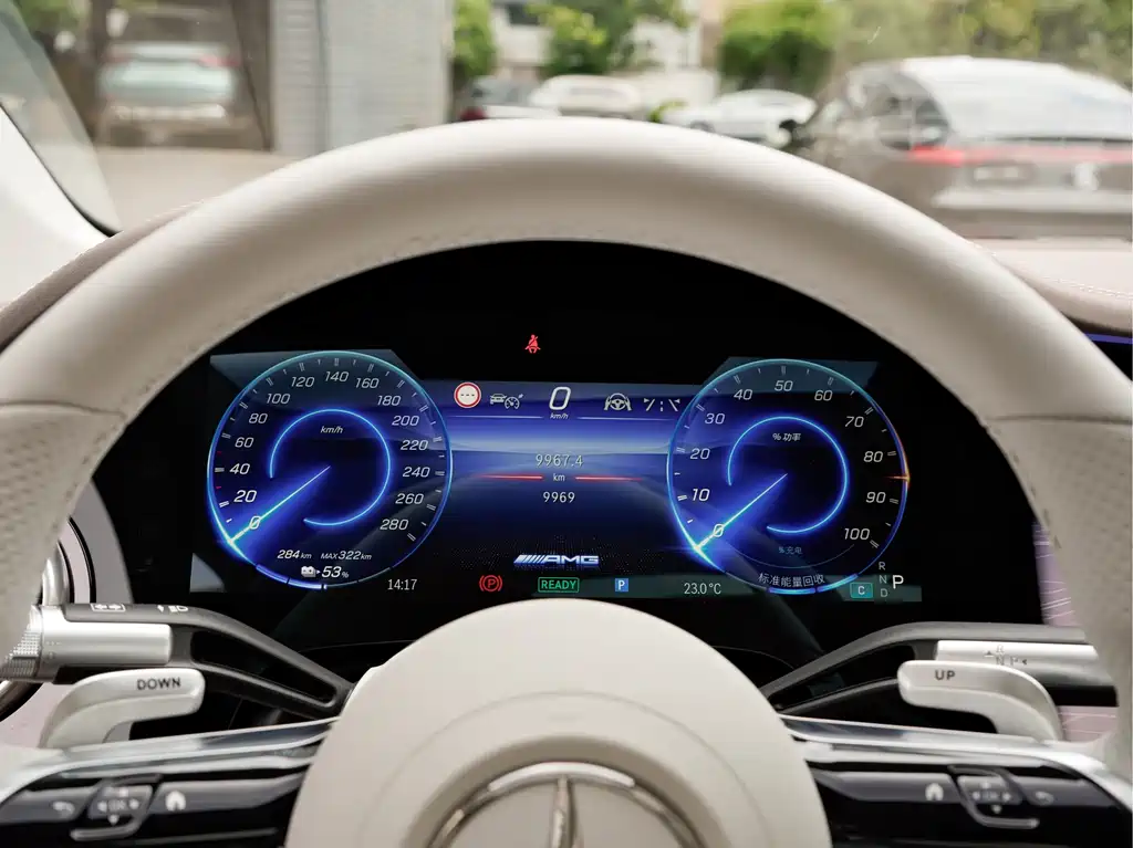 Mercedes-Benz EQS AMG 2025 — фото 9