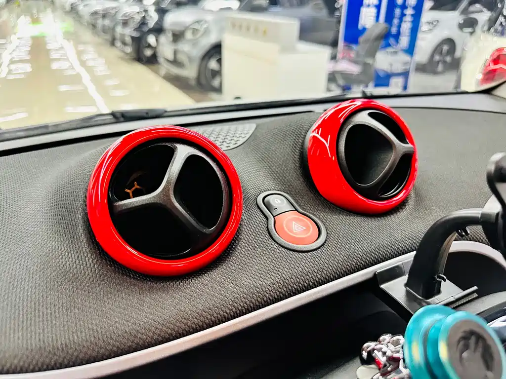 smart Fortwo 2017 — фото 34