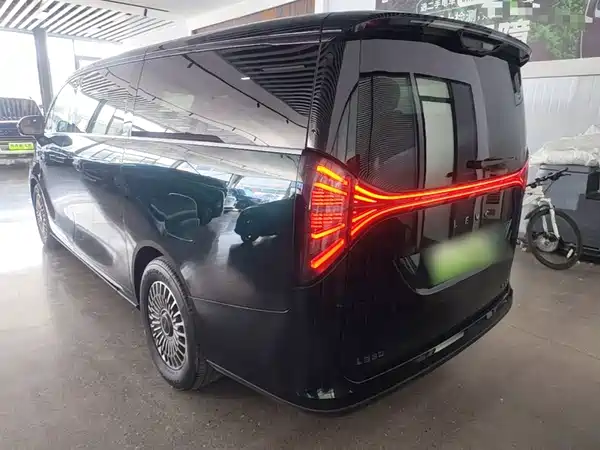 Geely Galaxy Yizhen L380 2025