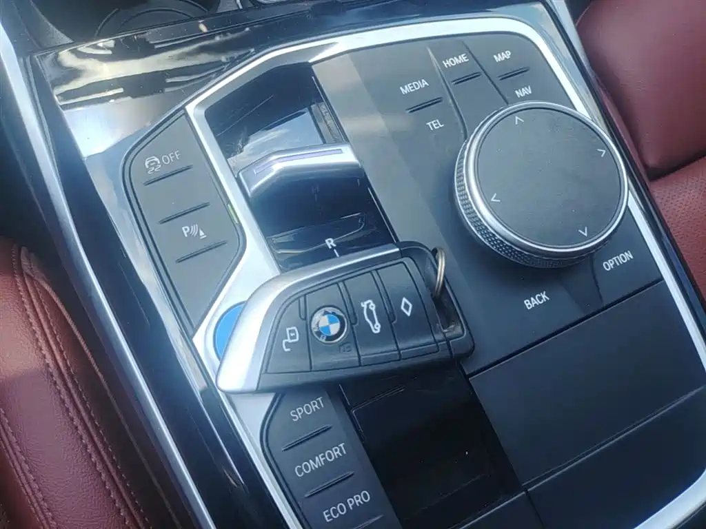 BMW i3 2022 — фото 9