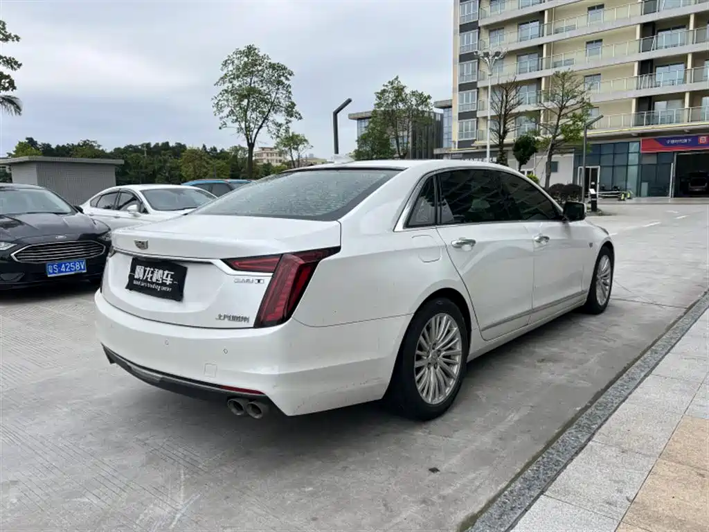 Cadillac CT6 2021 — фото 9