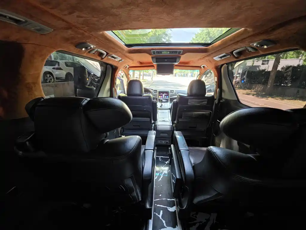 Toyota Alphard 2014 — фото 16