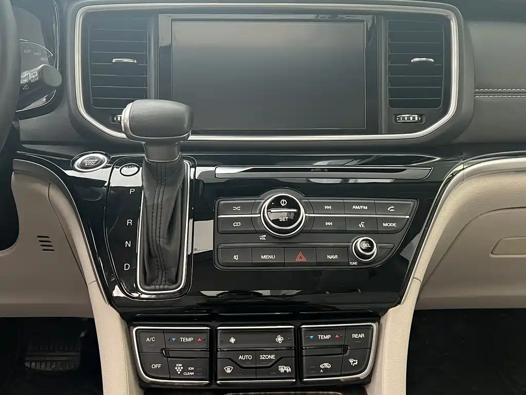 GAC Motor Trumpchi M8 2018 — фото 25