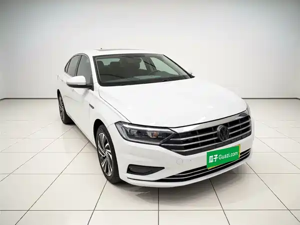 Volkswagen Sagitar 2021