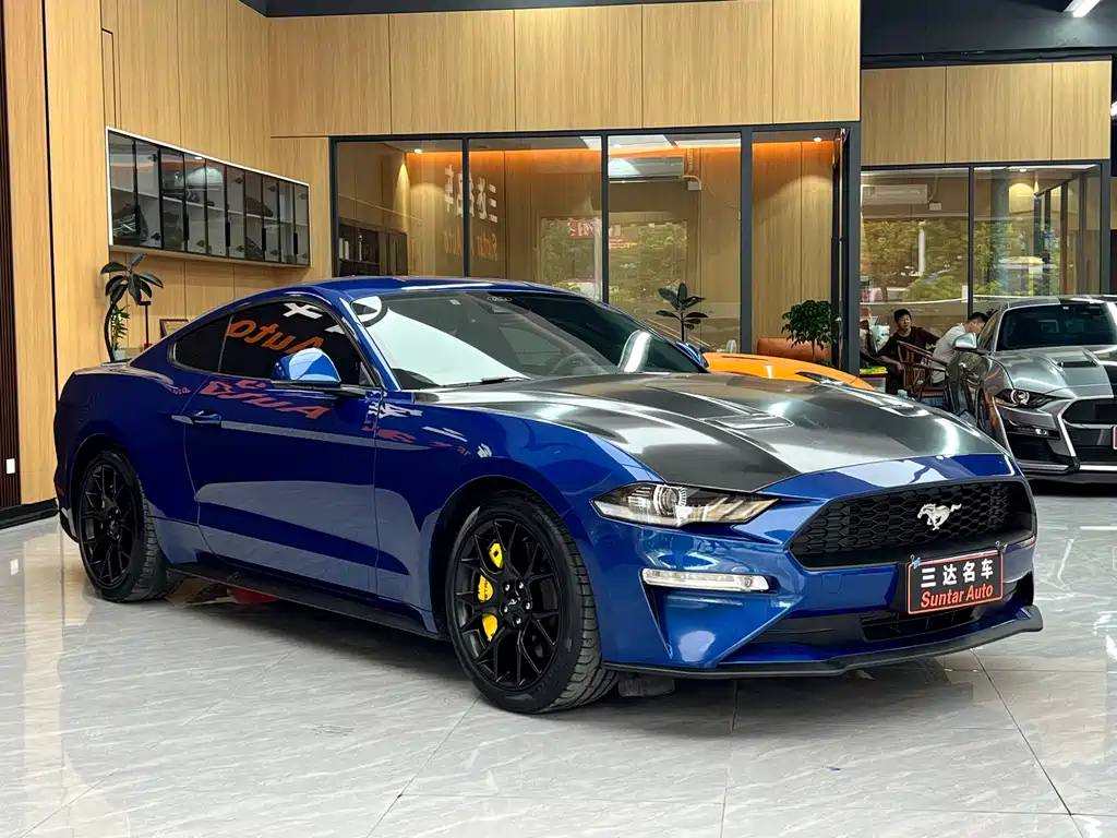 Ford Mustang 2022 — фото 3