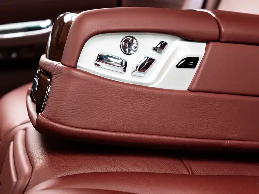 Rolls-Royce Ghost 2017 — фото 14