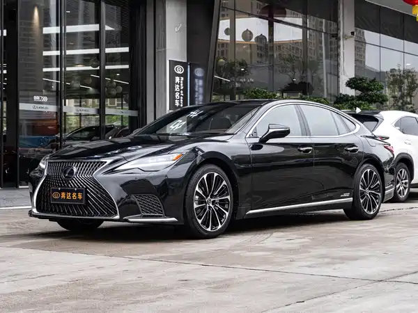 Lexus LS 2022