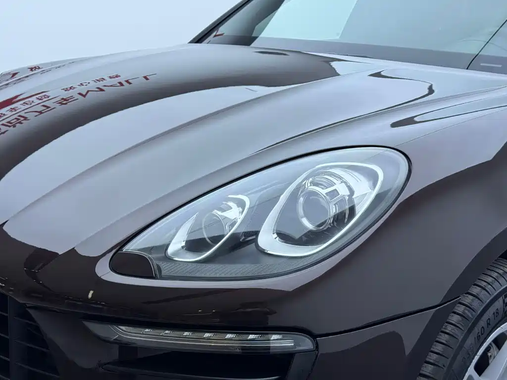 Porsche Macan 2017 — фото 13