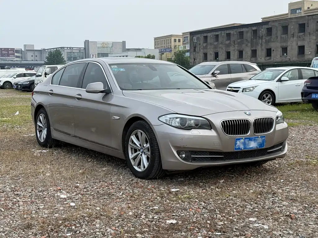BMW 5 Series 2012 — фото 3