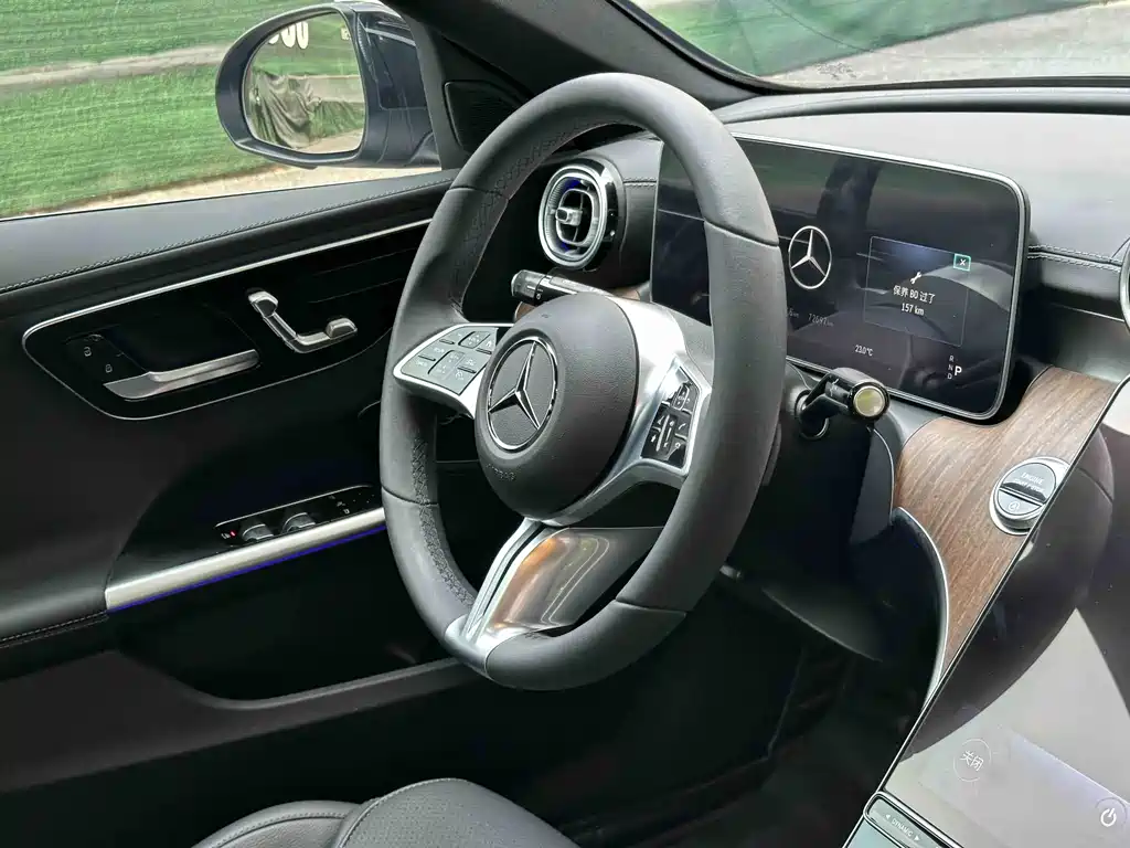 Mercedes-Benz C-Class 2023 — фото 16