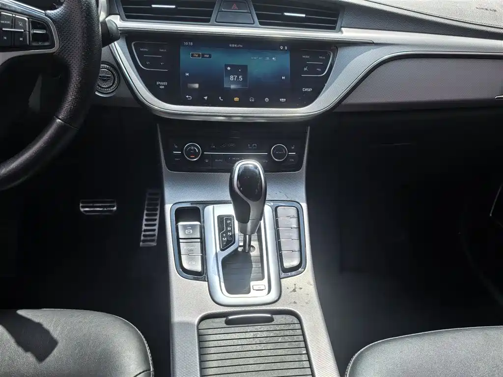 Geely Emgrand GS 2018 — фото 18