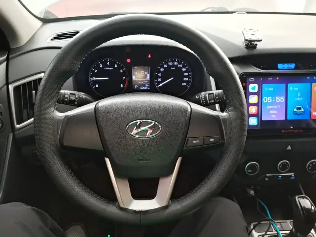 Hyundai ix25 2016 — фото 11