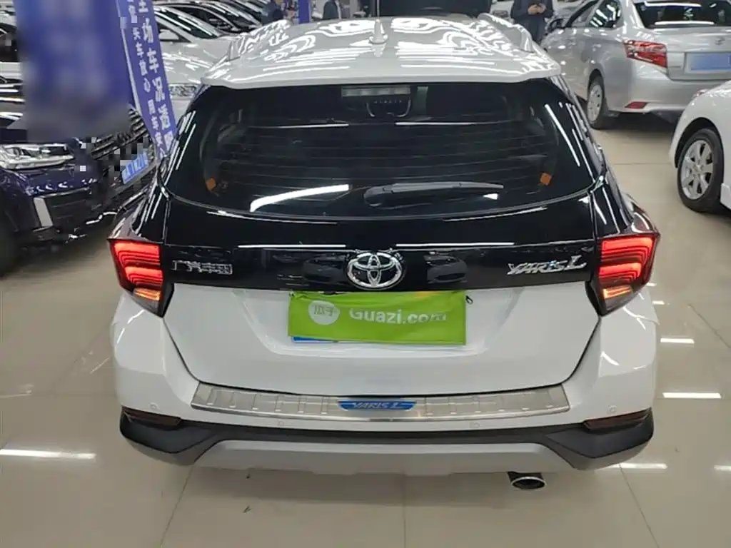 Toyota Yaris L 2021 — фото 6
