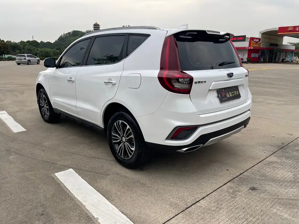Geely Vision X6 2018 — фото 12