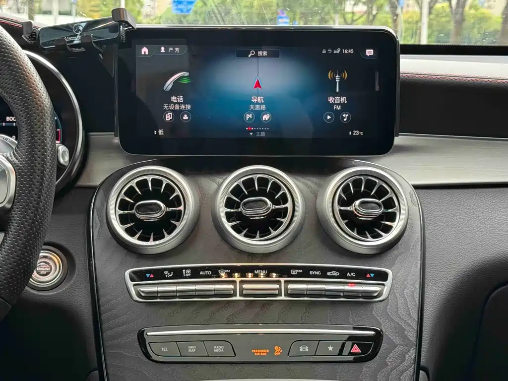 Mercedes-Benz GLC AMG 2022 — фото 11