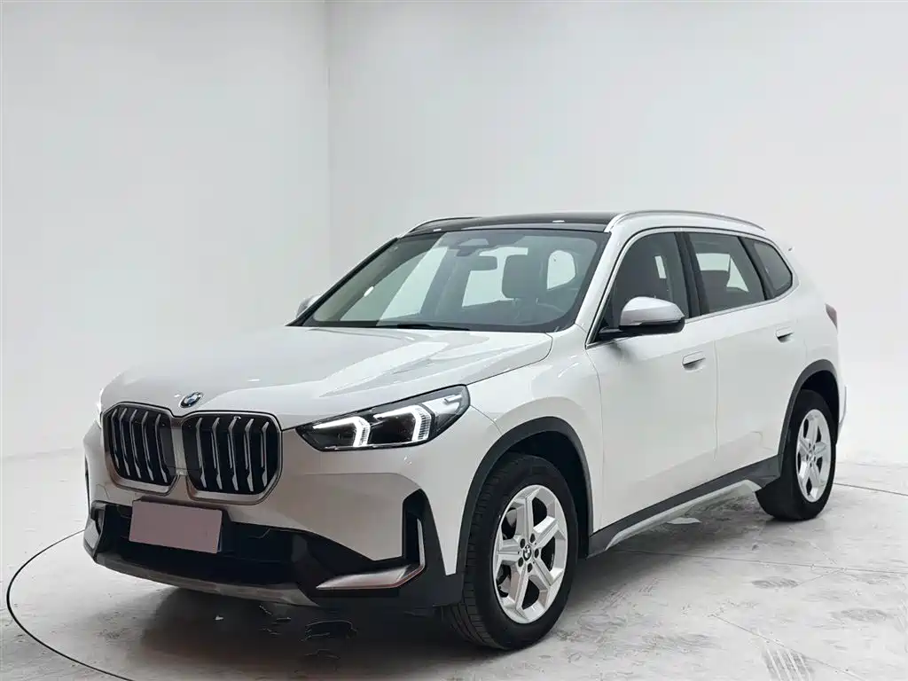 BMW X1 2023 — фото 1