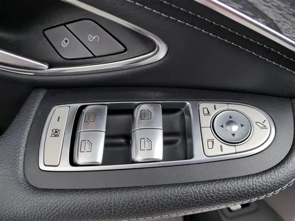Mercedes-Benz C-Class 2016 — фото 9