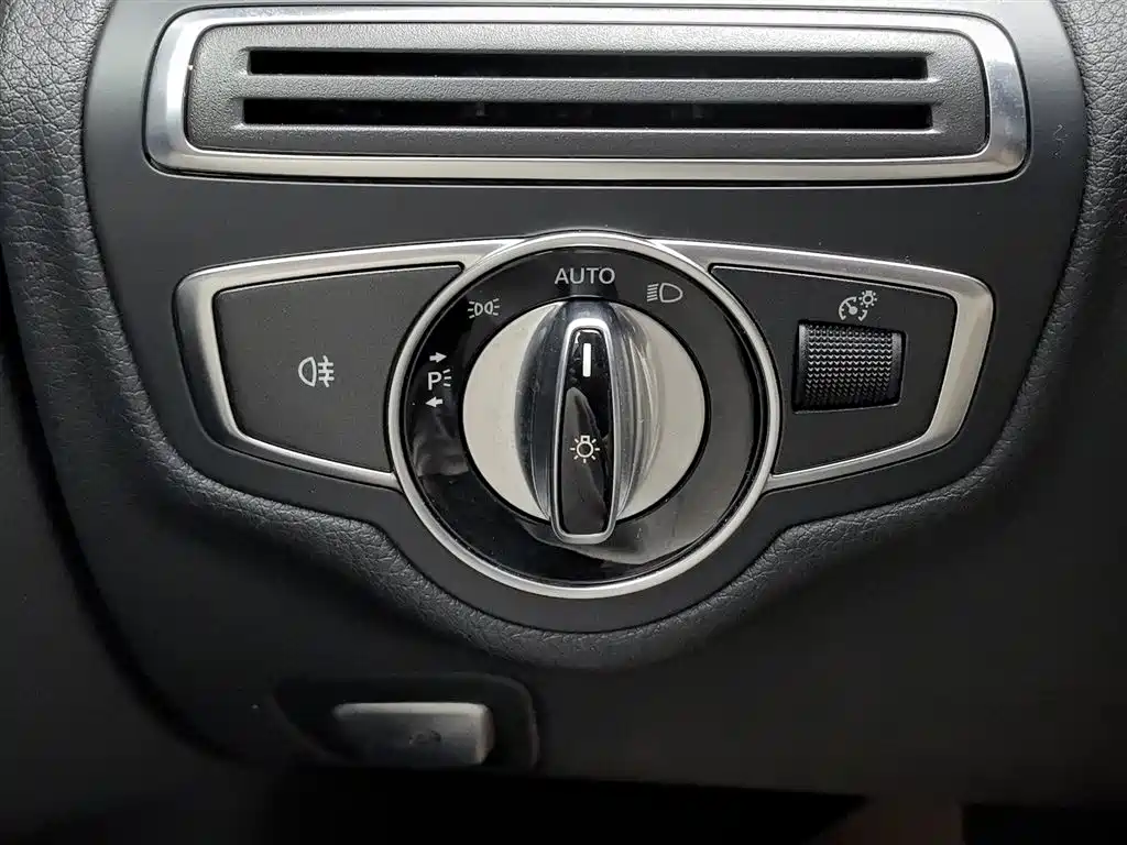 Mercedes-Benz C-Class 2016 — фото 21