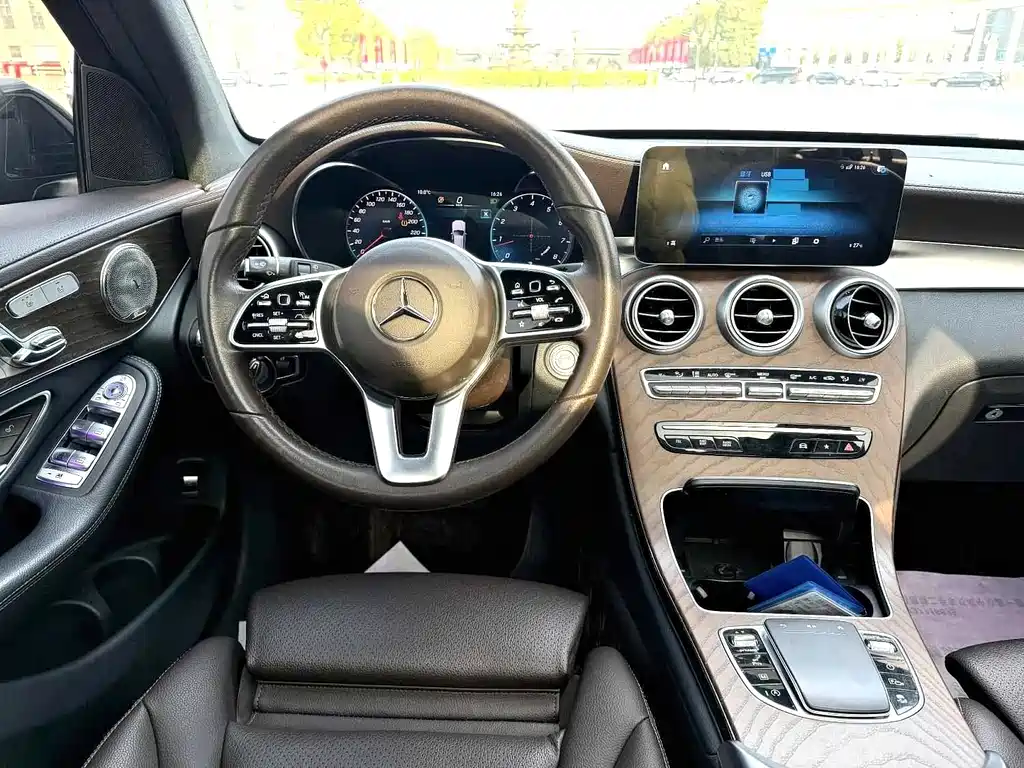 Mercedes-Benz GLC 2022 — фото 11