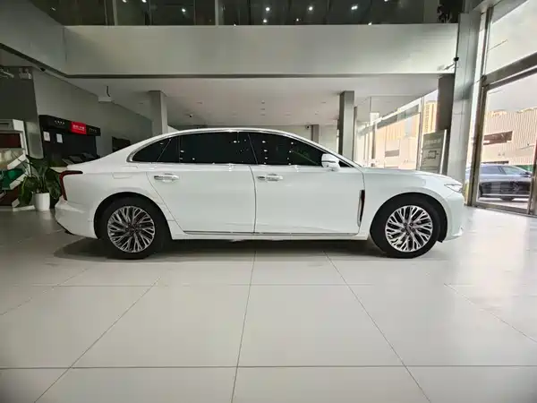 Hongqi H5 2022