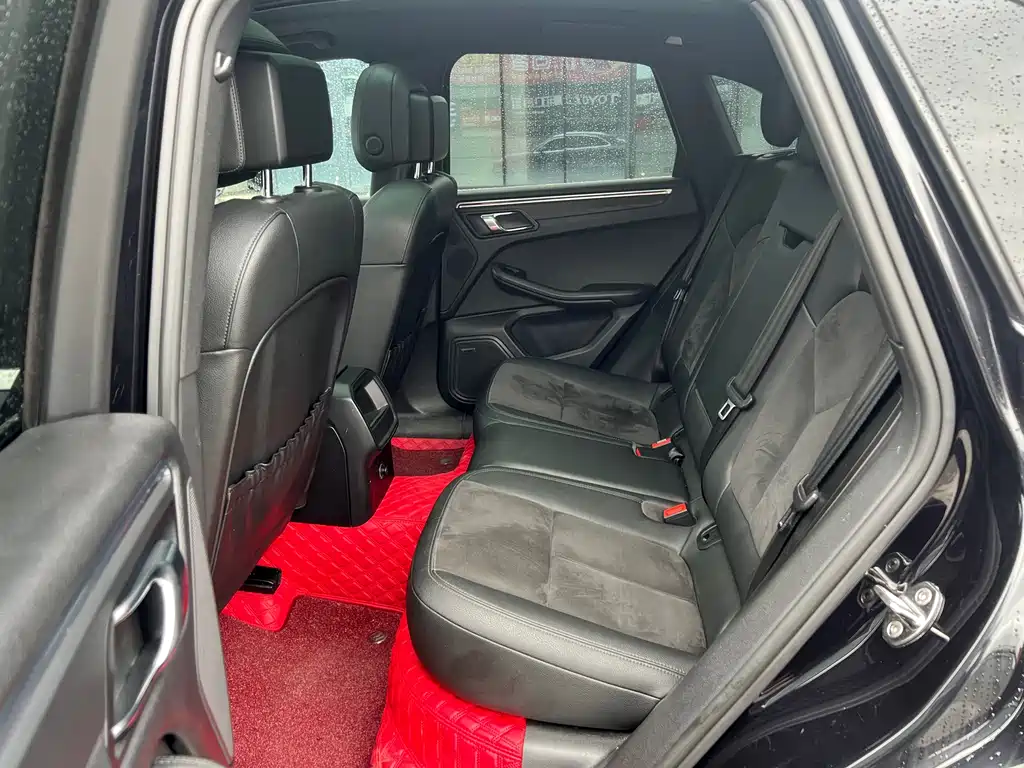 Porsche Macan 2015 — фото 13