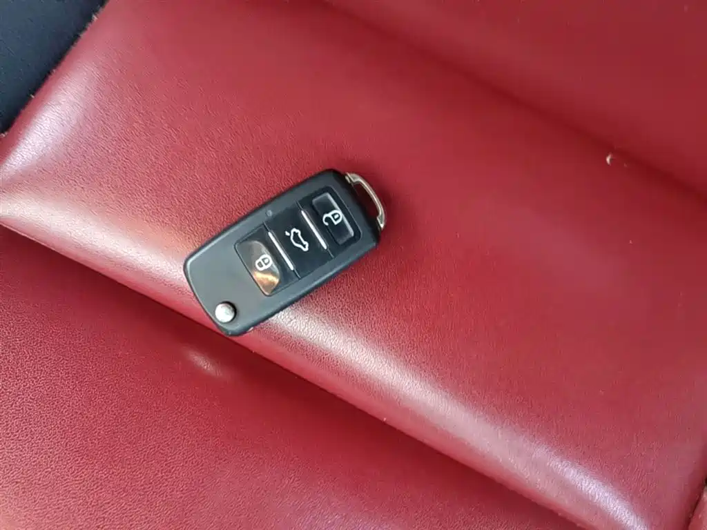 Toyota Yaris L 2021 — фото 9