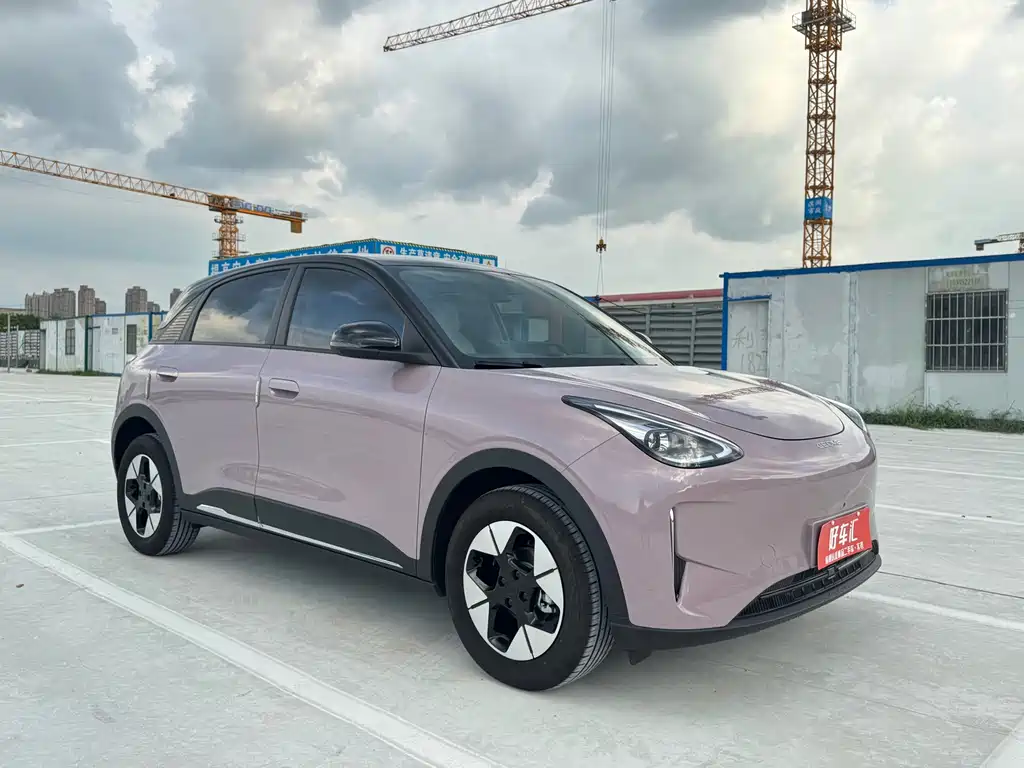 Geely Galaxy Starwish 2025 — фото 3