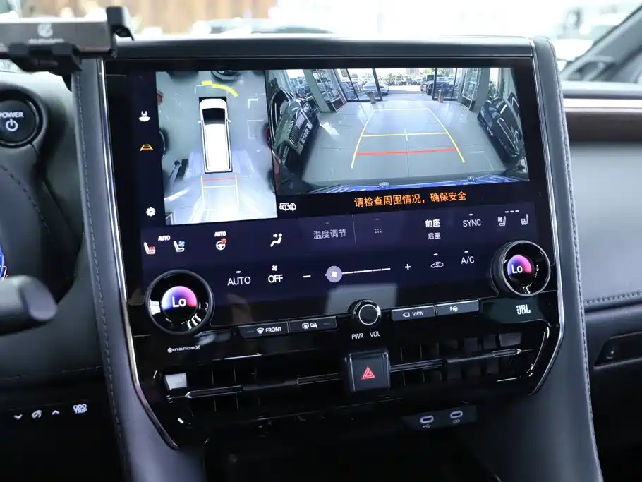 Toyota Alphard 2024 — фото 14