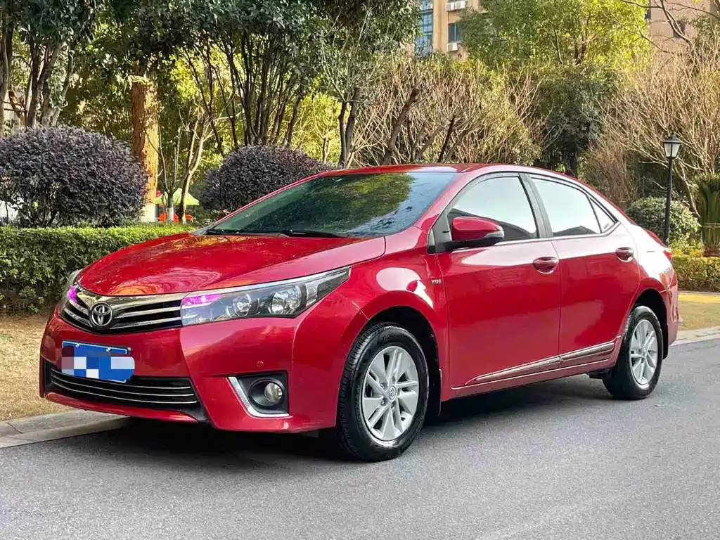 Toyota Corolla 2017 — фото 1