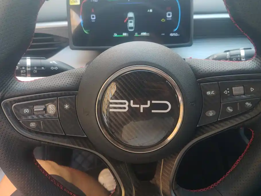 BYD Seal 05 DM-i 2025 — фото 15