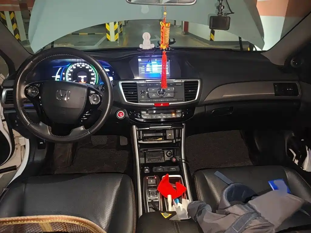 Honda Accord 2017 — фото 13