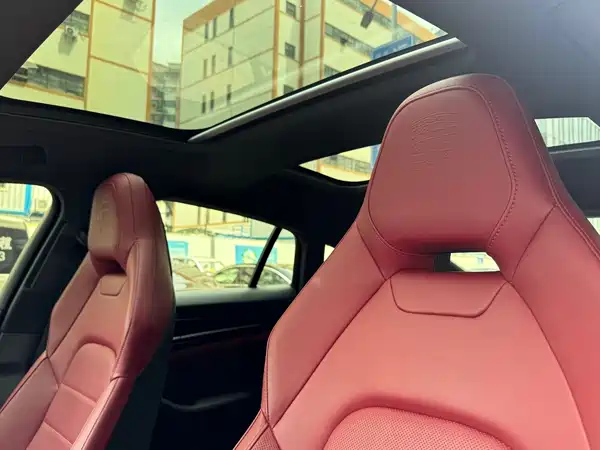Porsche Panamera 2024