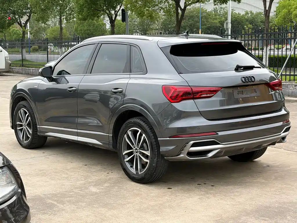 Audi Q3 2022 — фото 4