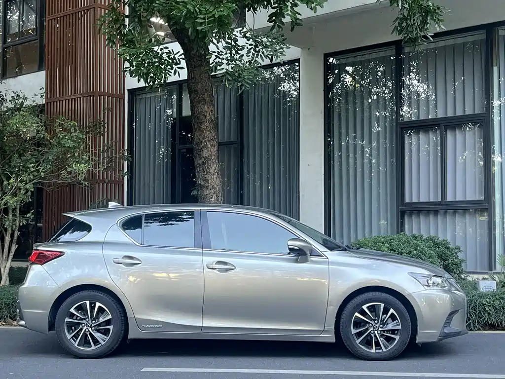 Lexus CT 2021 — фото 7