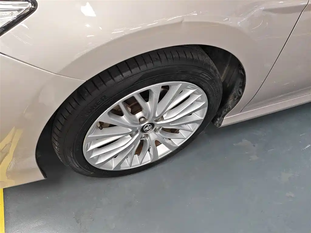 Toyota Camry 2018 — фото 23