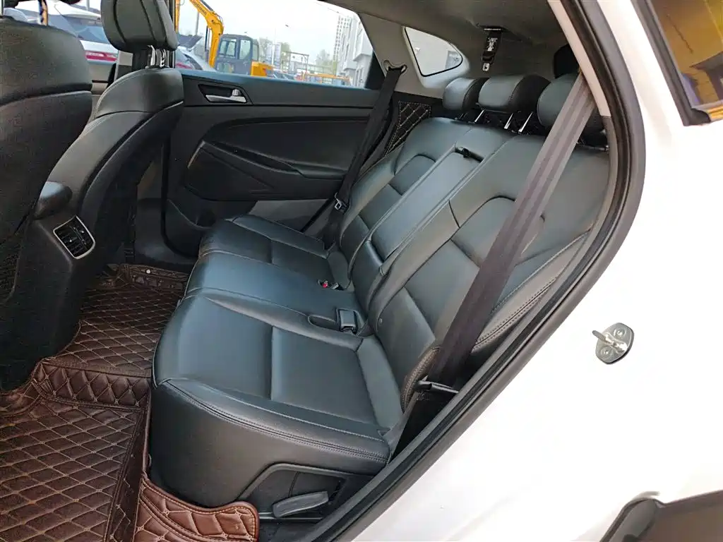 Hyundai Tucson 2018 — фото 13