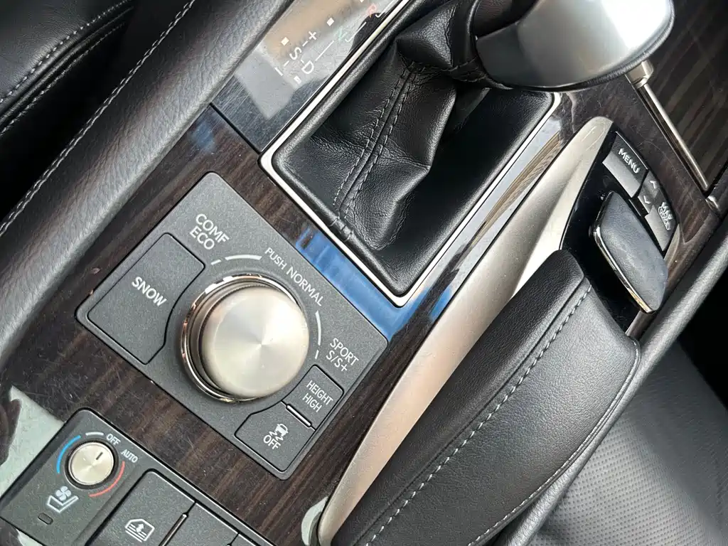 Lexus LS 2013 — фото 17