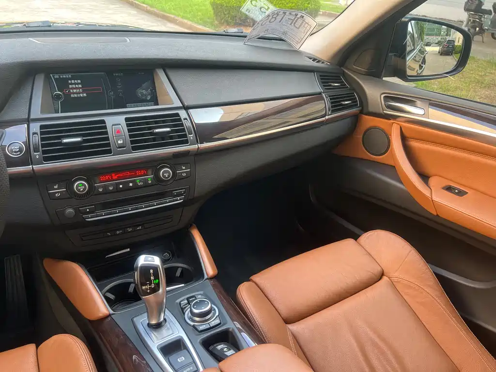 BMW X6 2015 — фото 10