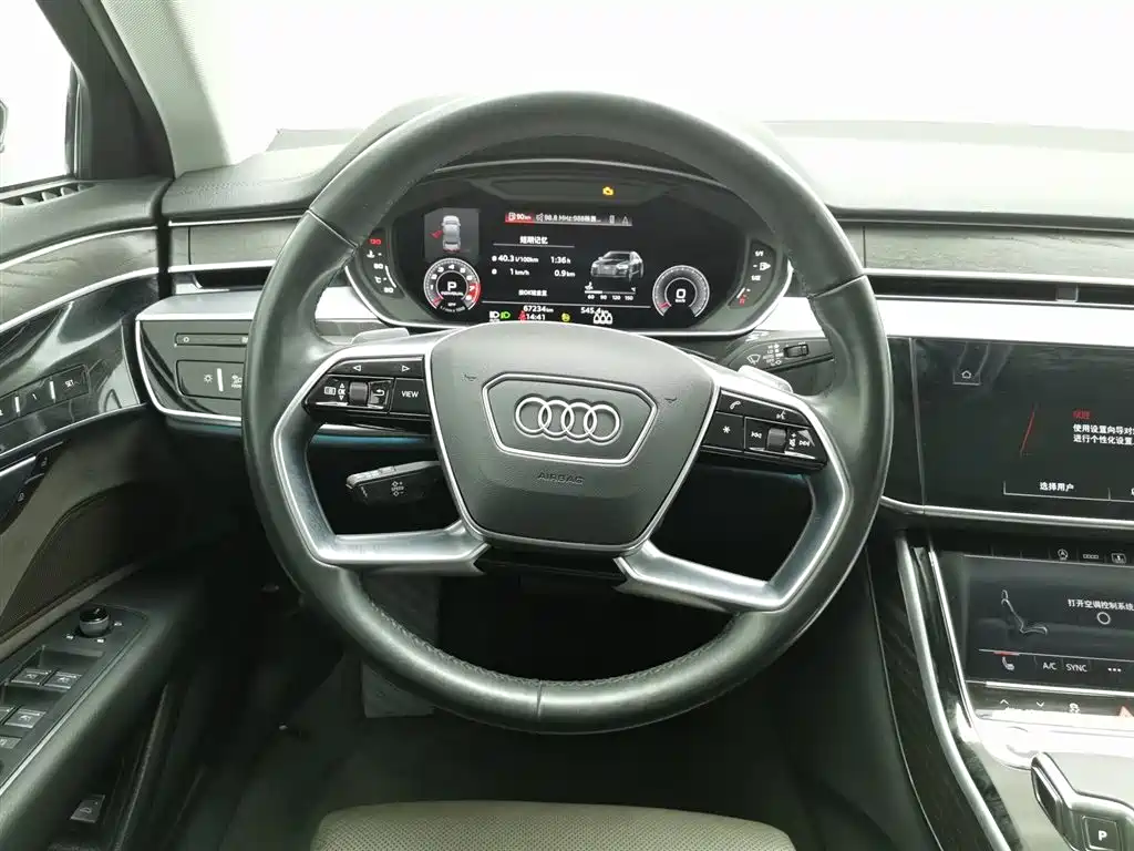 Audi A8 2021 — фото 11