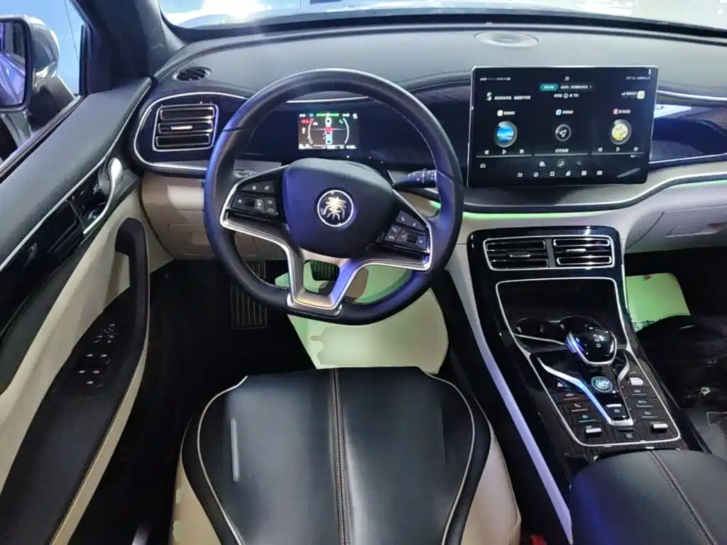 BYD Qin PLUS 2022 — фото 11