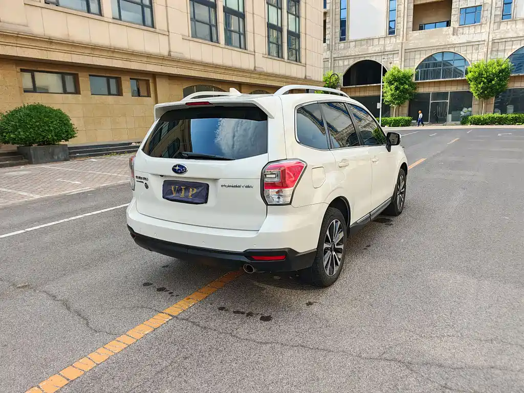 Subaru Forester 2017 — фото 15