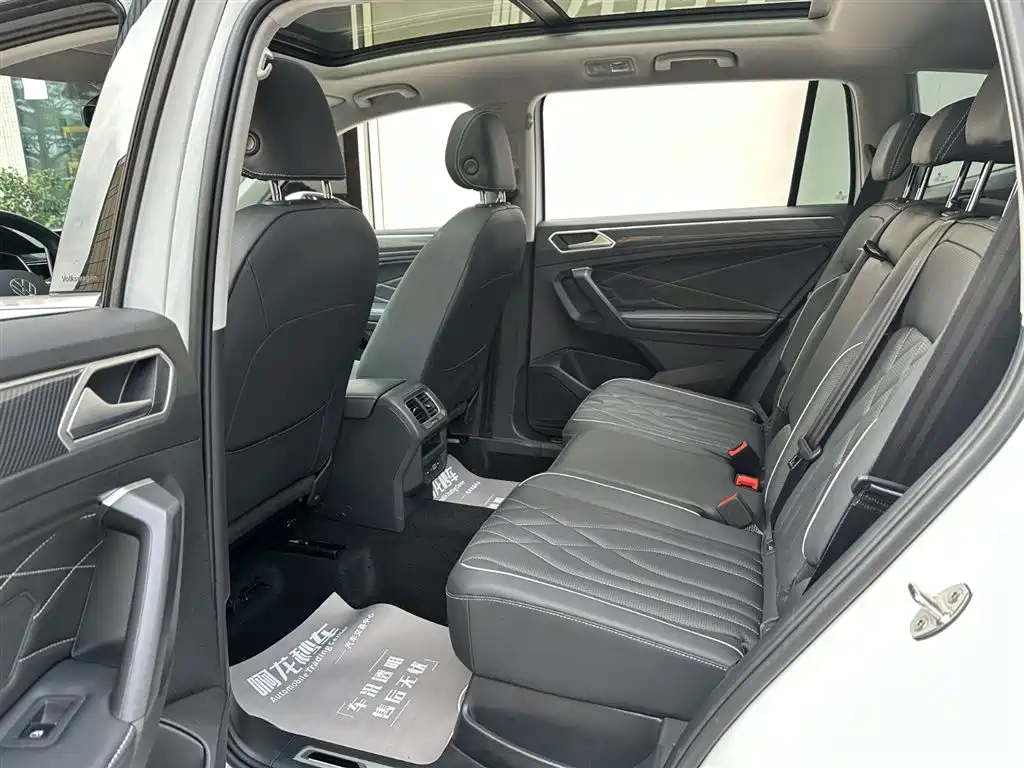 Volkswagen Tiguan L 2024 — фото 7